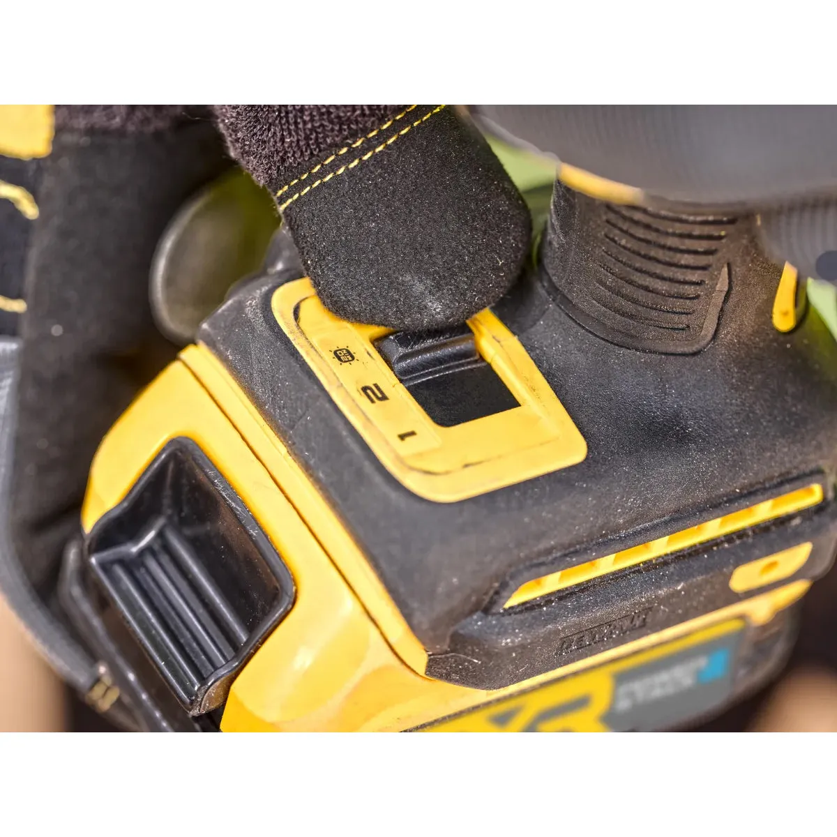 DeWalt DCF870E2T 18V Hydraulic Brushless Impact Driver 2 x 1.7Ah POWERSTACK Batteries Charger & Kitbox