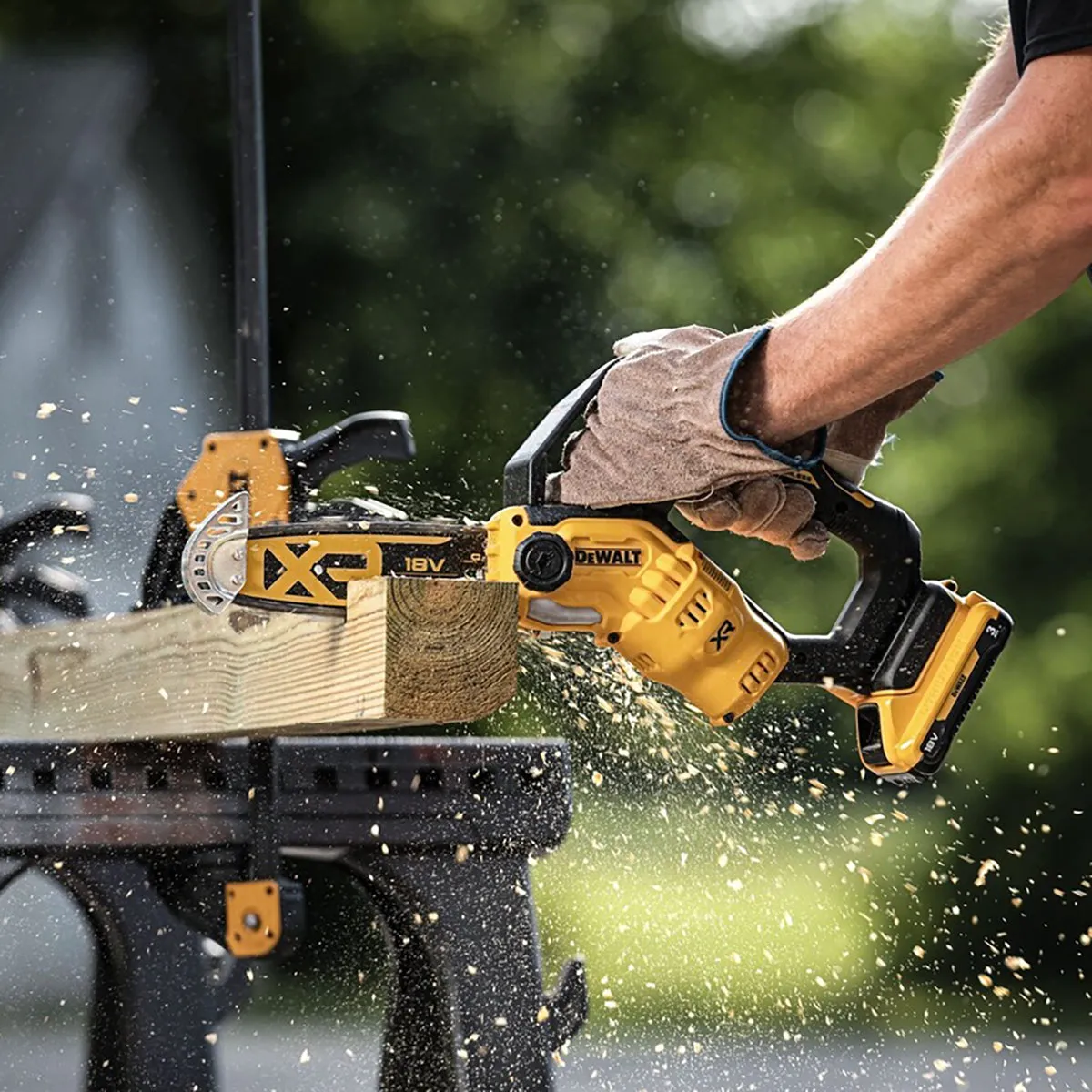 Dewalt DCMPS520N-XJ 18V XR Brushless 20cm Pruning Saw Body Only