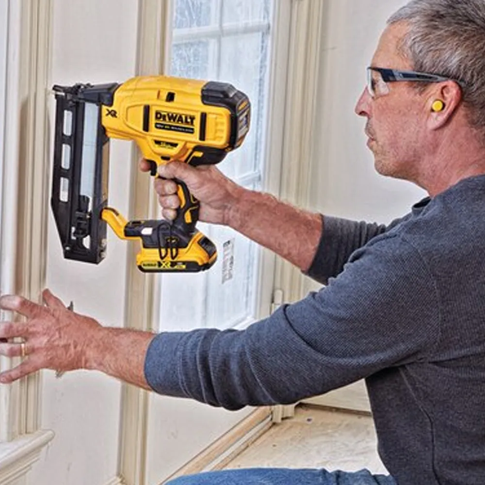 Dewalt DCN662N 18V Brushless 16Ga Second Fix Nailer with 1 x 5.0Ah Battery Charger Bag & 12500 Nails
