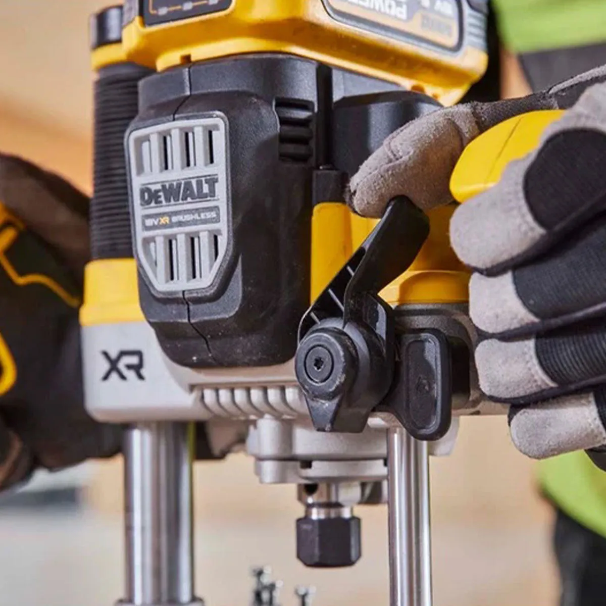 Dewalt DCW620H2-GB 18V XR Brushless 1/2 Plunge Router with 2 x 5.0Ah Powerstack Battery Charger & TSTAK Case