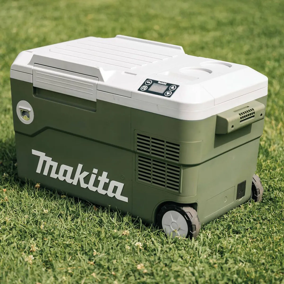 Makita DCW180ZO 18V Cordless Olive Green Cooler & Warmer Box 20L with 1 x 6.0Ah Battery & Charger