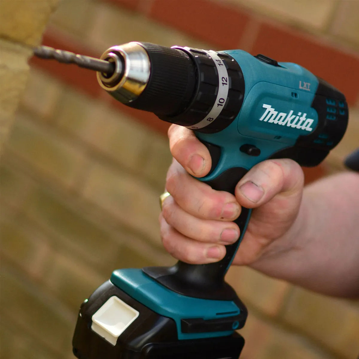 Makita DLX2025T 18V LXT Combi Drill & SDS  Drill Twin Kit With 2 x 5.0Ah Batteries Charger In Bag