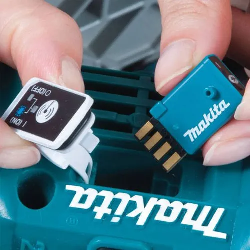 Makita DSP601ZJU 36V Brushless AWS Plunge Saw Body Only with 2 x Guide Rail. Connector. Blade & Clamp Set