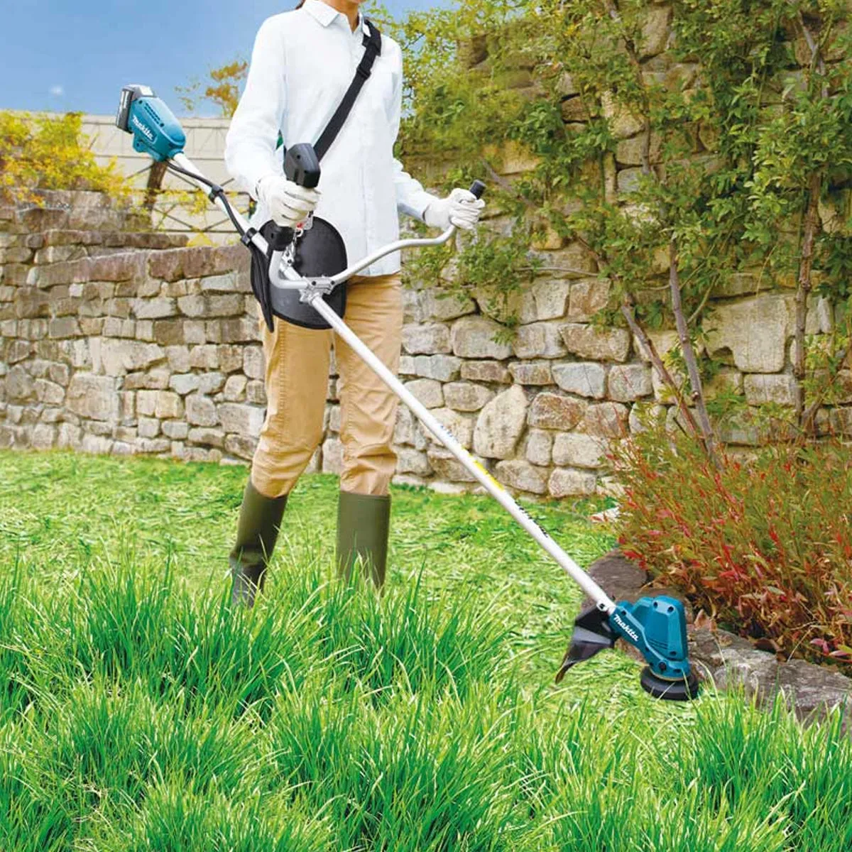 Makita DUR190LRT8 18V LXT Brushless 30cm Line Trimmer With 1 x 5.0Ah Battery & Charger