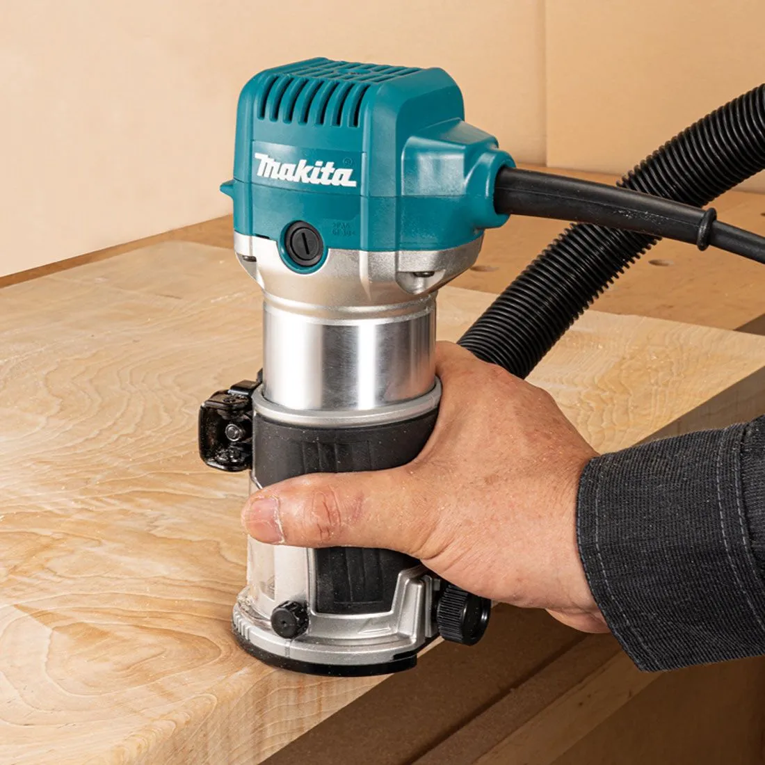 Makita RT0702CX4/2 240V Router Trimmer with 1/4 12 Piece Cutter Set