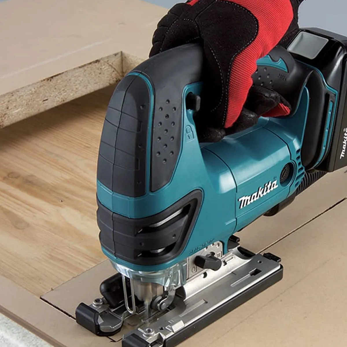 Makita T4T8080TJ 18V 82mm Planer   Jigsaw Twin Pack with 2 x 5.0Ah Batteries & Charger in Case