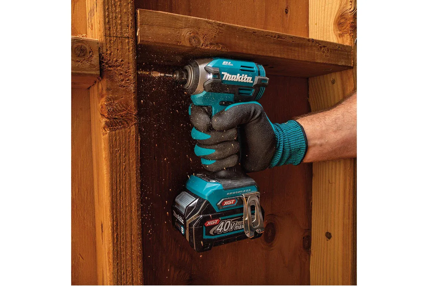 Makita TD003GZ 40V Brushless Impact Driver With 1 x 2.5Ah Battery. Charger & Bag
