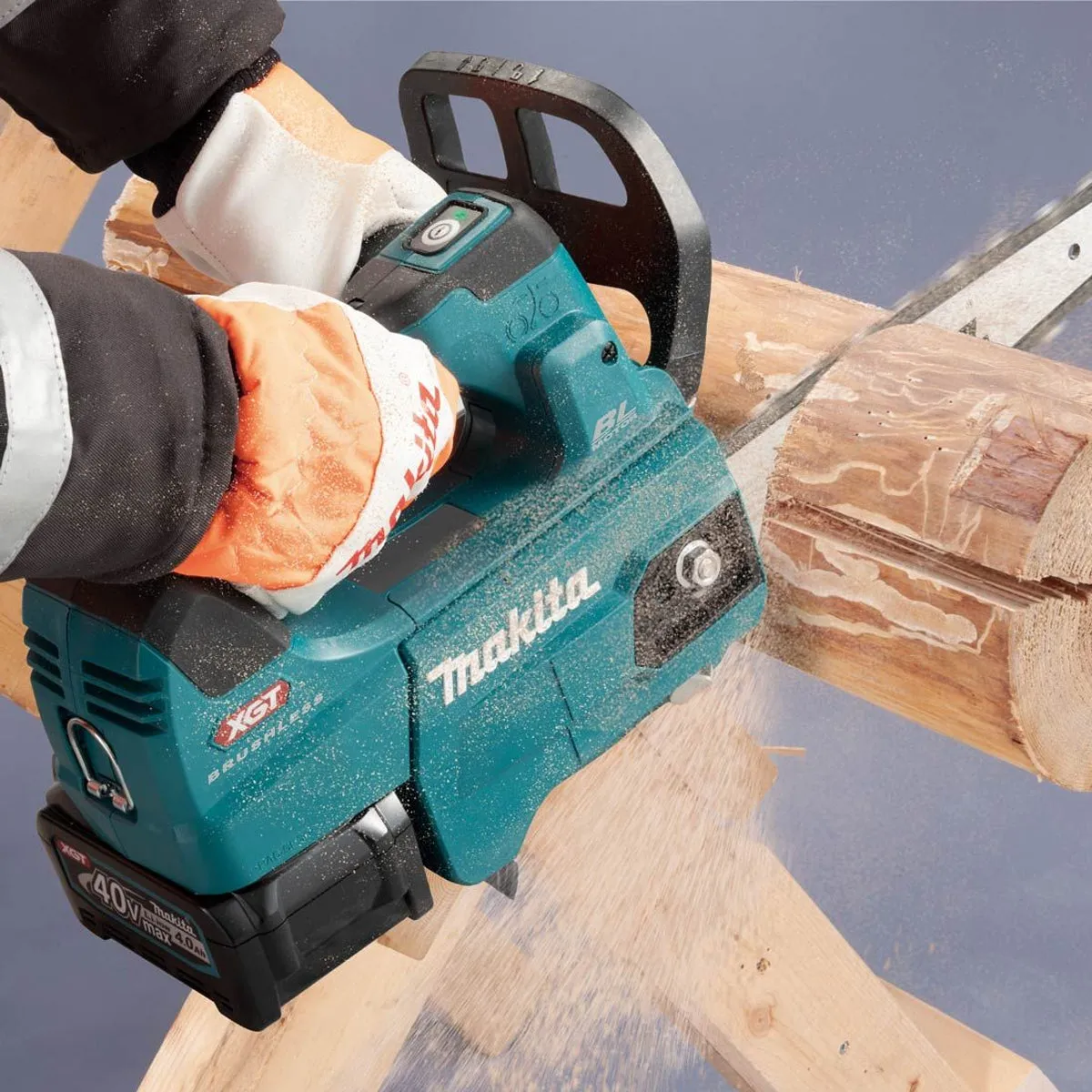Makita UC006GZ 40V Max XGT 250mm/10 Brushless Chainsaw Body Only