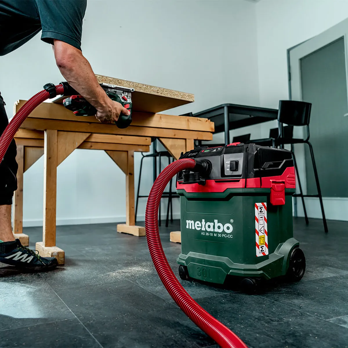 Metabo AS 36-18 M 30 PC-CC 18V M-Class Vacuum Cleaner with 1 x 5.2Ah Battery & Charger
