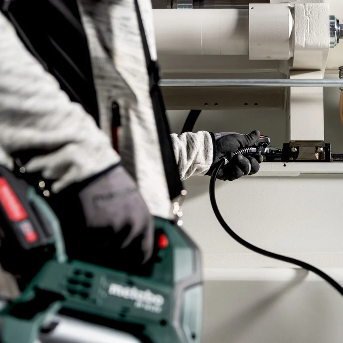 Metabo FP 18 LTX 18V Cordless Grease Gun with 1 x 4.0Ah Battery & Charger