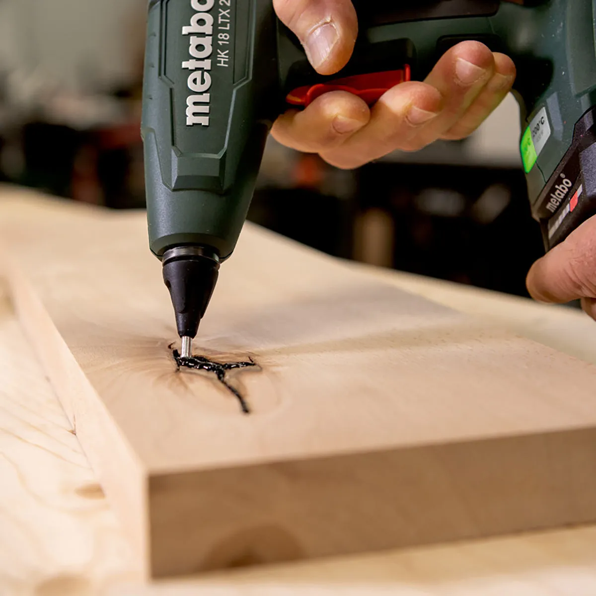 Metabo HK 18 LTX 20 18V Hot Glue Gun Body Only with 5 Piece Glue Sticks & Metabox 600797840