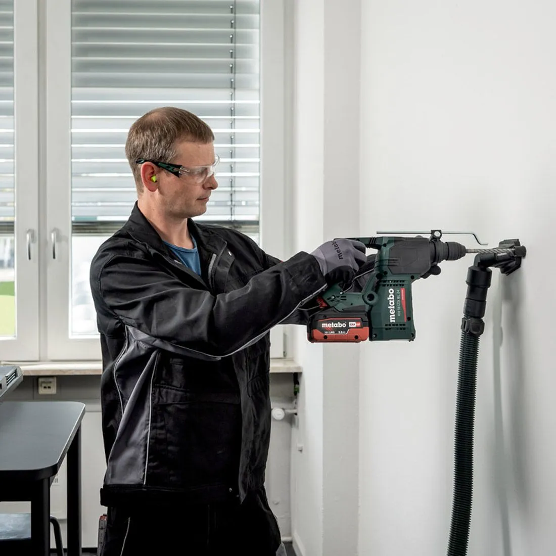 Metabo KH 18 LTX BL 24 18V Brushless SDS  Hammer Drill Body Only & Metabox 601713840