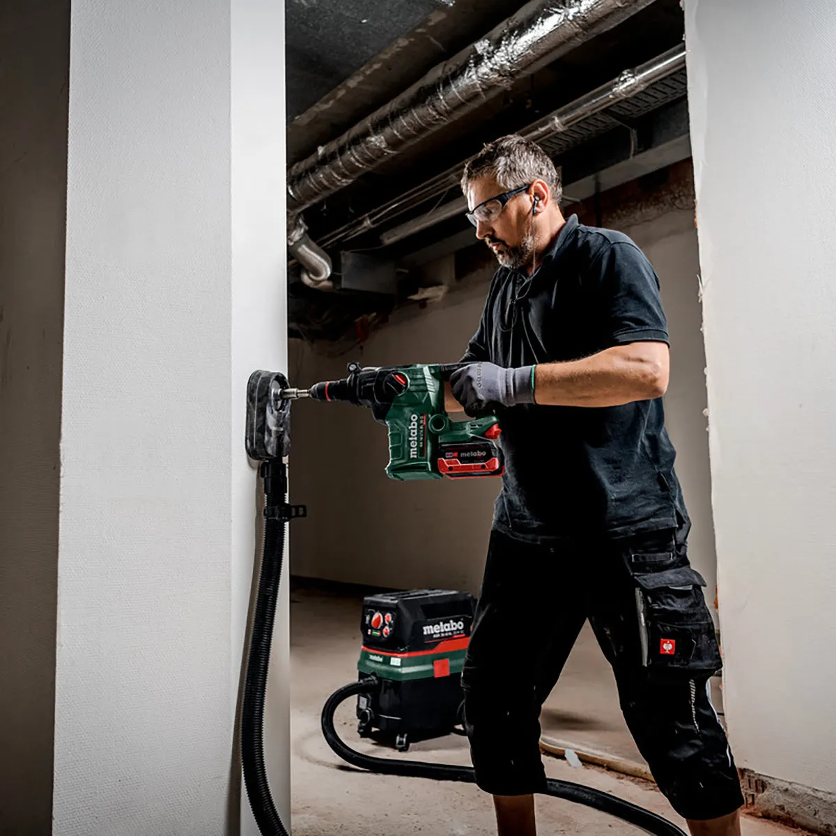 Metabo KH 18 LTX BL 35 Q 18V Brushless 3 Mode SDS  Rotary Hammer Drill with 1 x 5.2Ah Battery Charger & Metabox