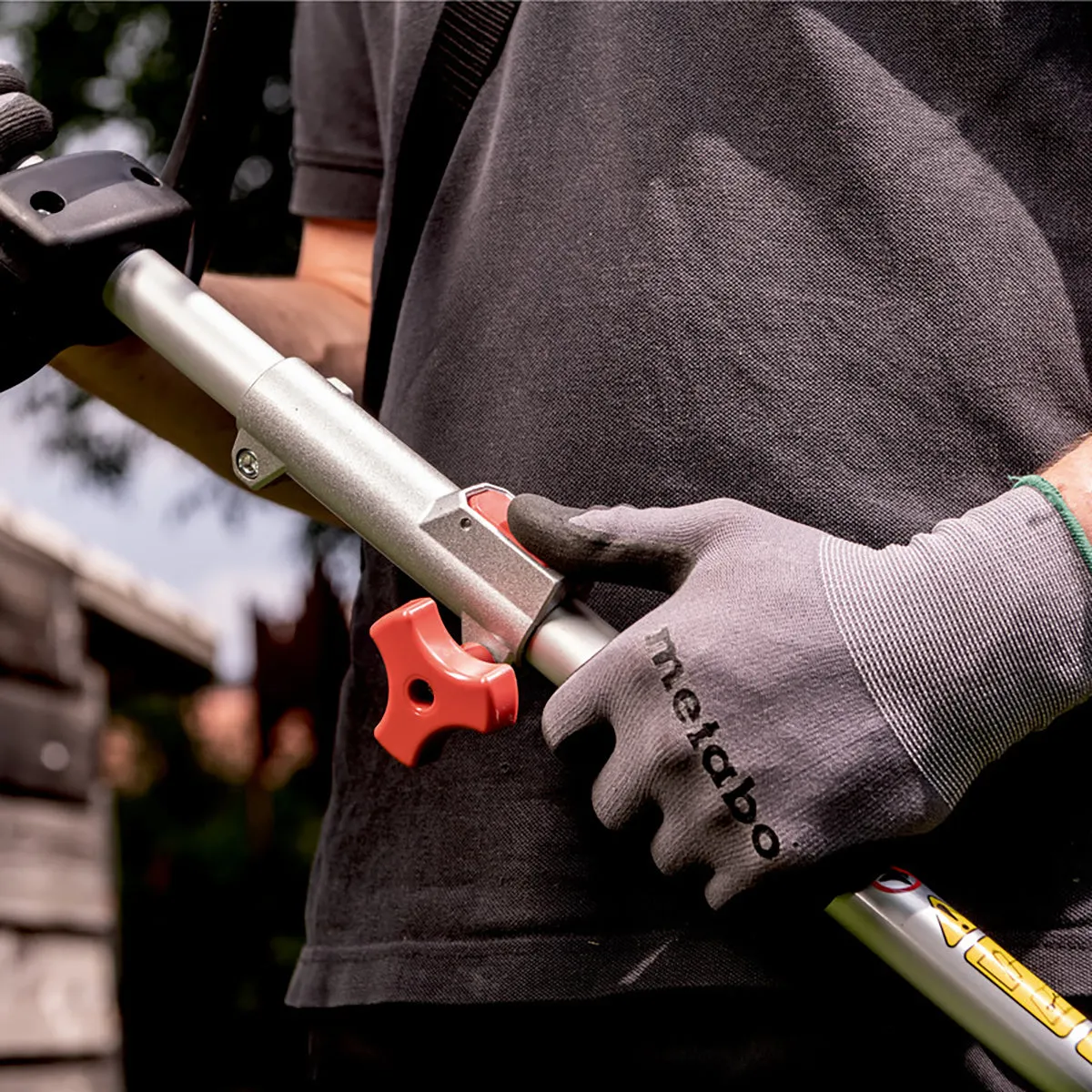 Metabo RTD 18 LTX BL 30 18V Brushless 30cm Line Trimmer Body with 2 x 4.0Ah Battery Charger & Tool Bag