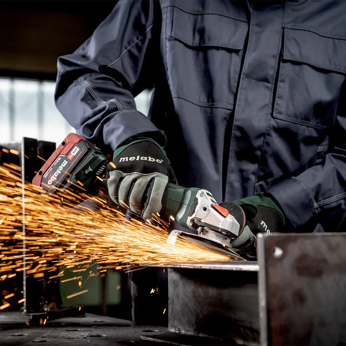 Metabo WPB 18 LT BL 11-125 18V Brushless 125mm Angle Grinder with 1 x 5.2Ah Battery Charger & Metabox