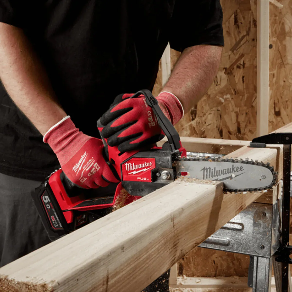 Milwaukee M18 FHS20-0 18V Fuel Brushless Pruning Saw with 1 x 5.0Ah Battery