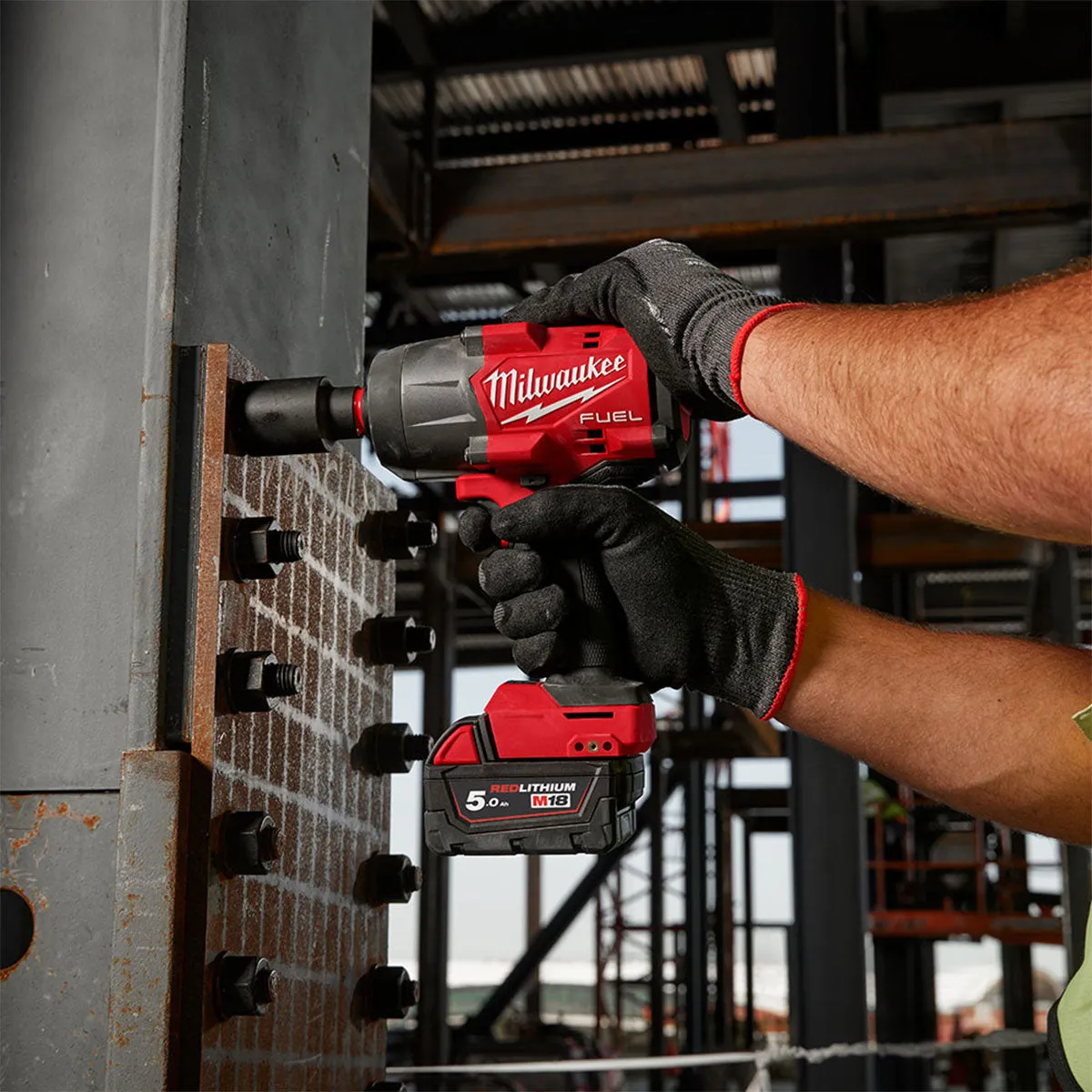Milwaukee M18FHIW2F12-0X 18V Fuel Brushless 1/2 High Torque Impact Wrench with 1 x 5.0Ah Battery Charger & Case
