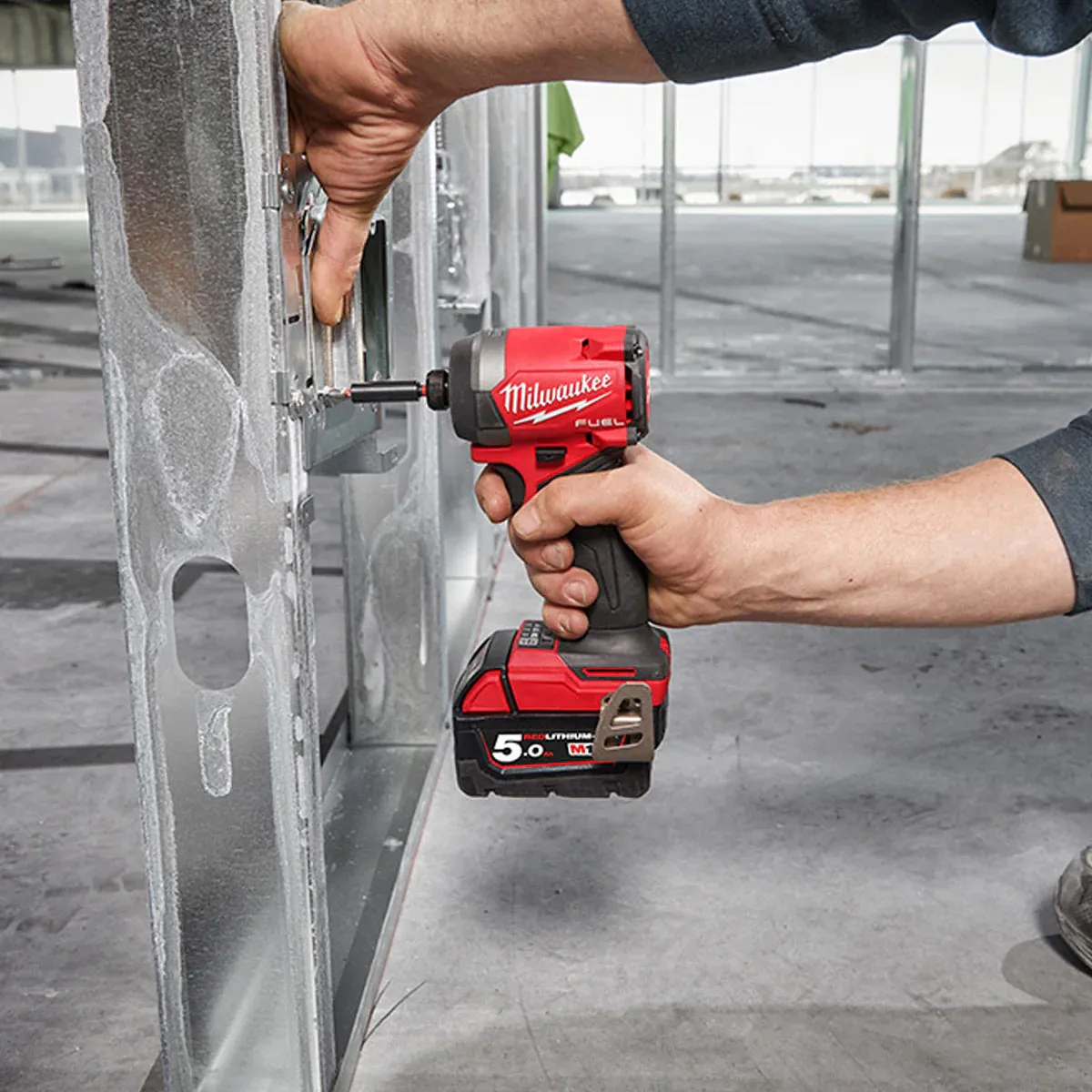 Milwaukee M18FID3-0 18V Fuel Brushless 1/4 Impact Driver with 1 x 5.0Ah Battery. Charger & Bag