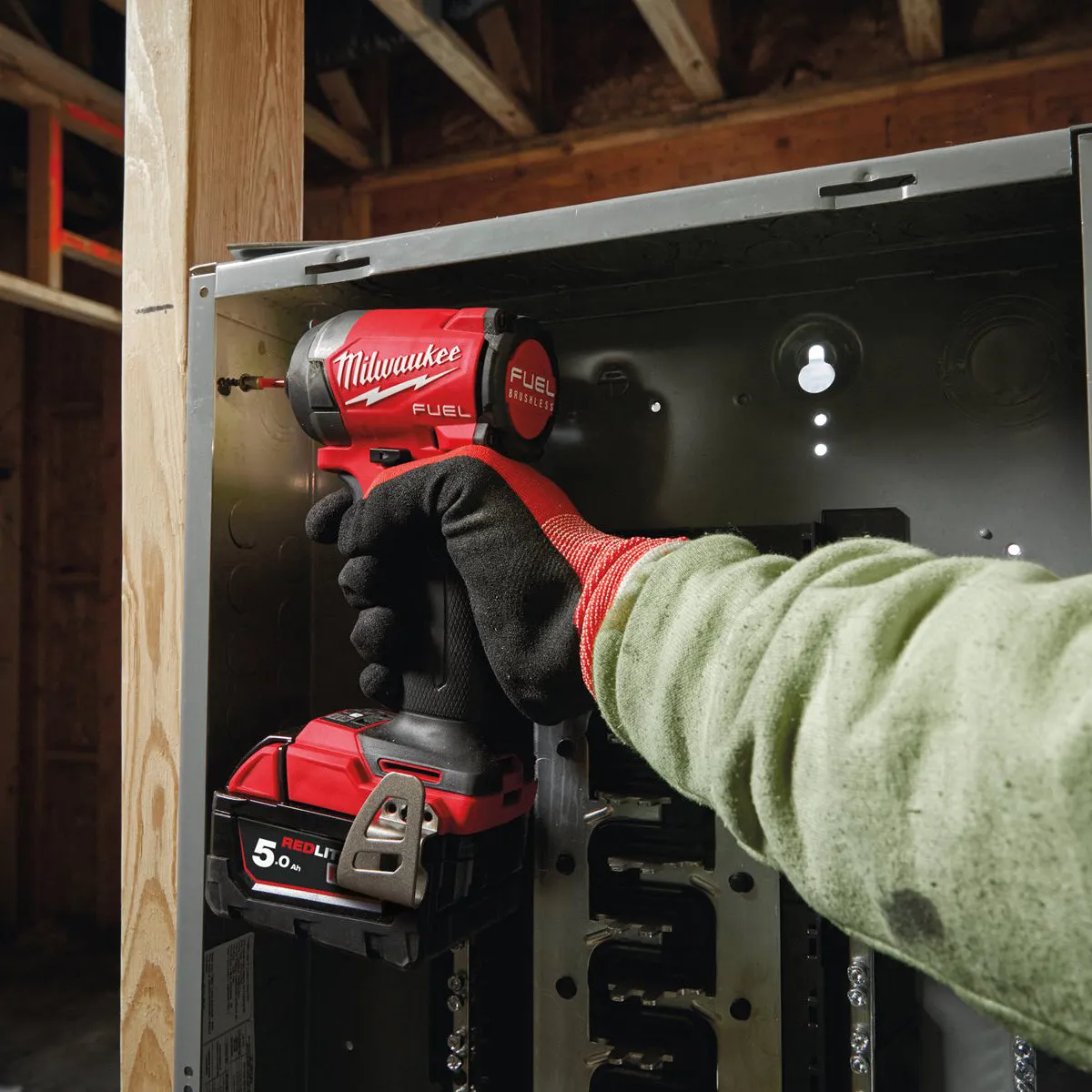 Milwaukee M18FID3100P-502P 18V FUEL Brushless 1/4 Impact Driver with 2 x 5.0Ah Batteries. Charger. Packout Case & Accessories Set