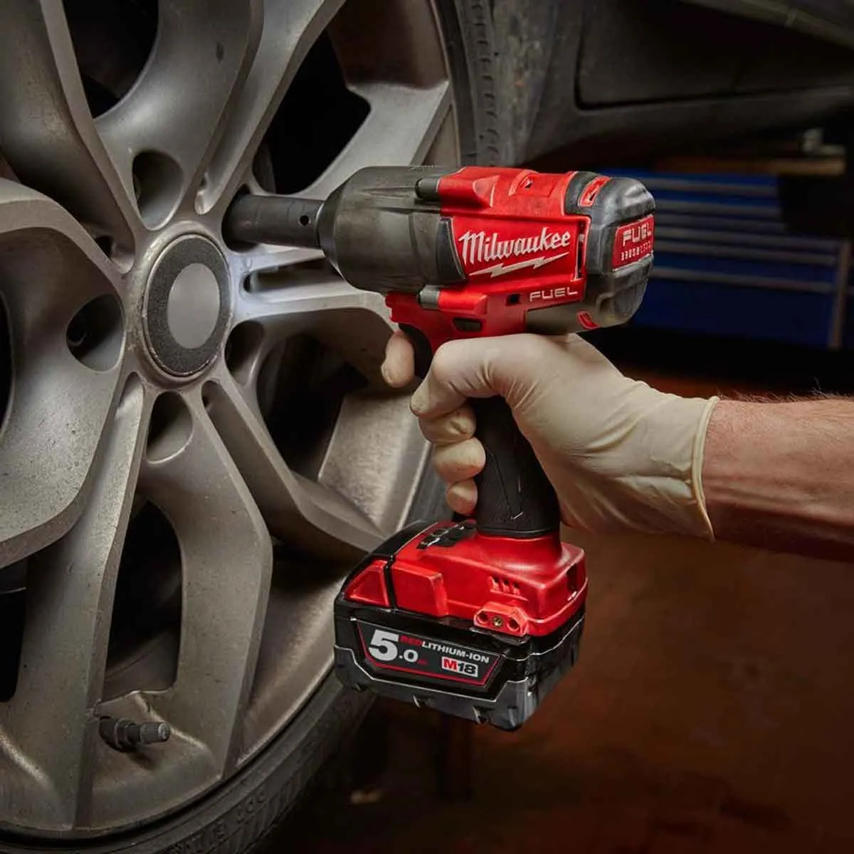 Milwaukee M18FMTIW2F12-0X 18V Fuel Brushless 1/2 Impact Wrench with Case