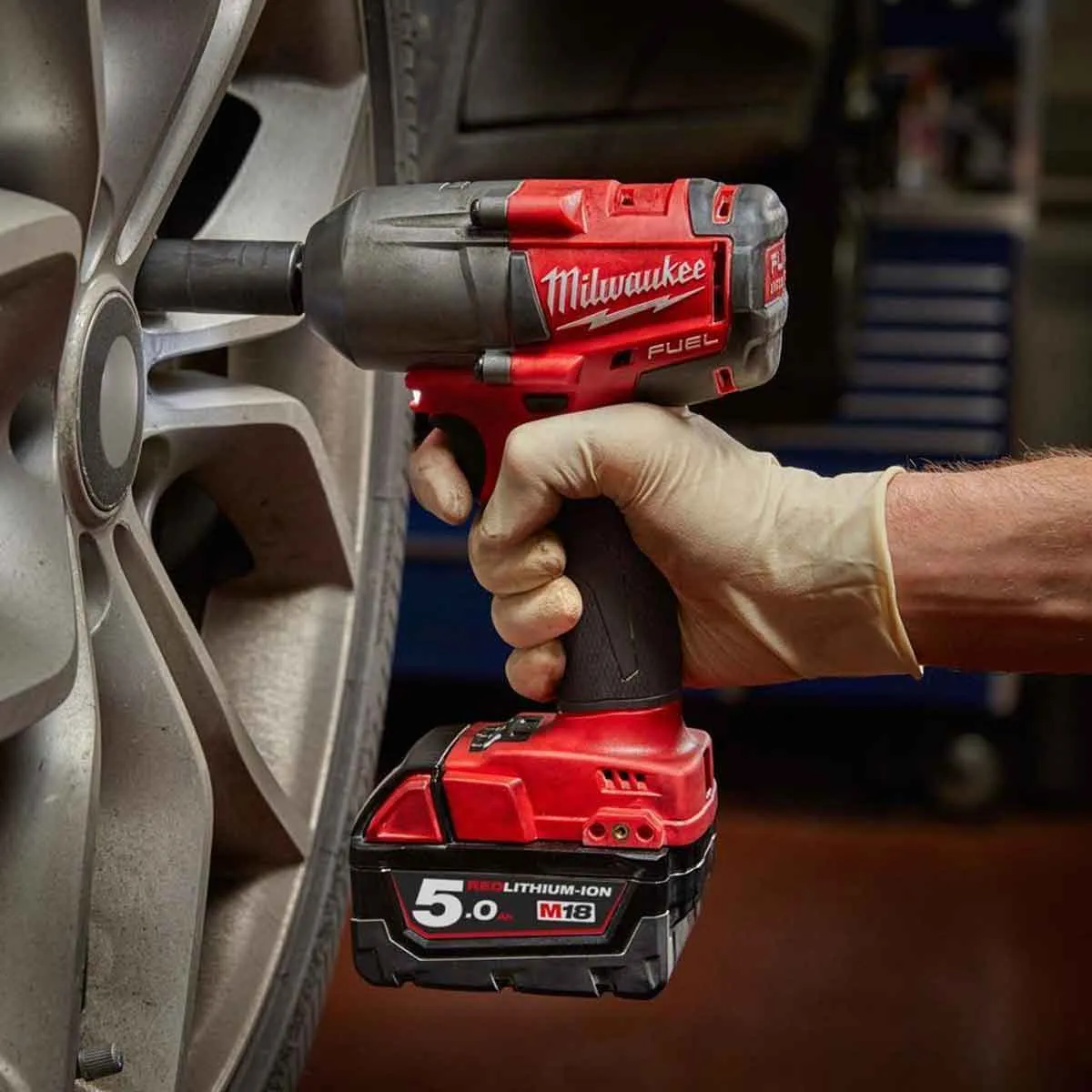 Milwaukee M18FMTIW2F12-0X 18V Fuel Brushless 1/2 Impact Wrench with Case