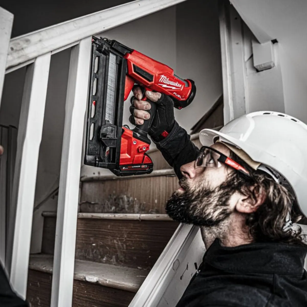 Milwaukee M18FN16GA-0 18V Brushless 16G Angled Finish Nailer Body Only 4933499154