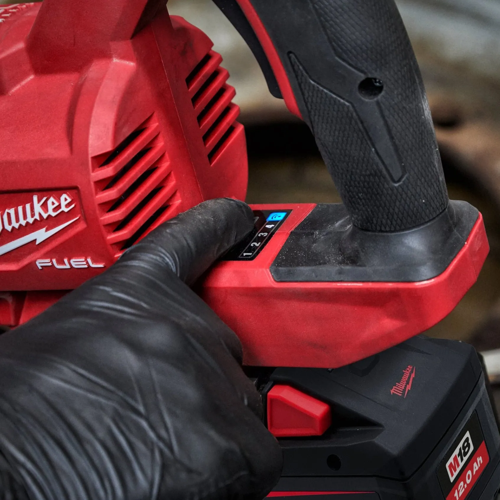 Milwaukee M18ONEFHIWF1D-121C 18V FUEL D-Handle 1 Impact Wrench with 1 x 12.0Ah Forge Battery Charger & Case