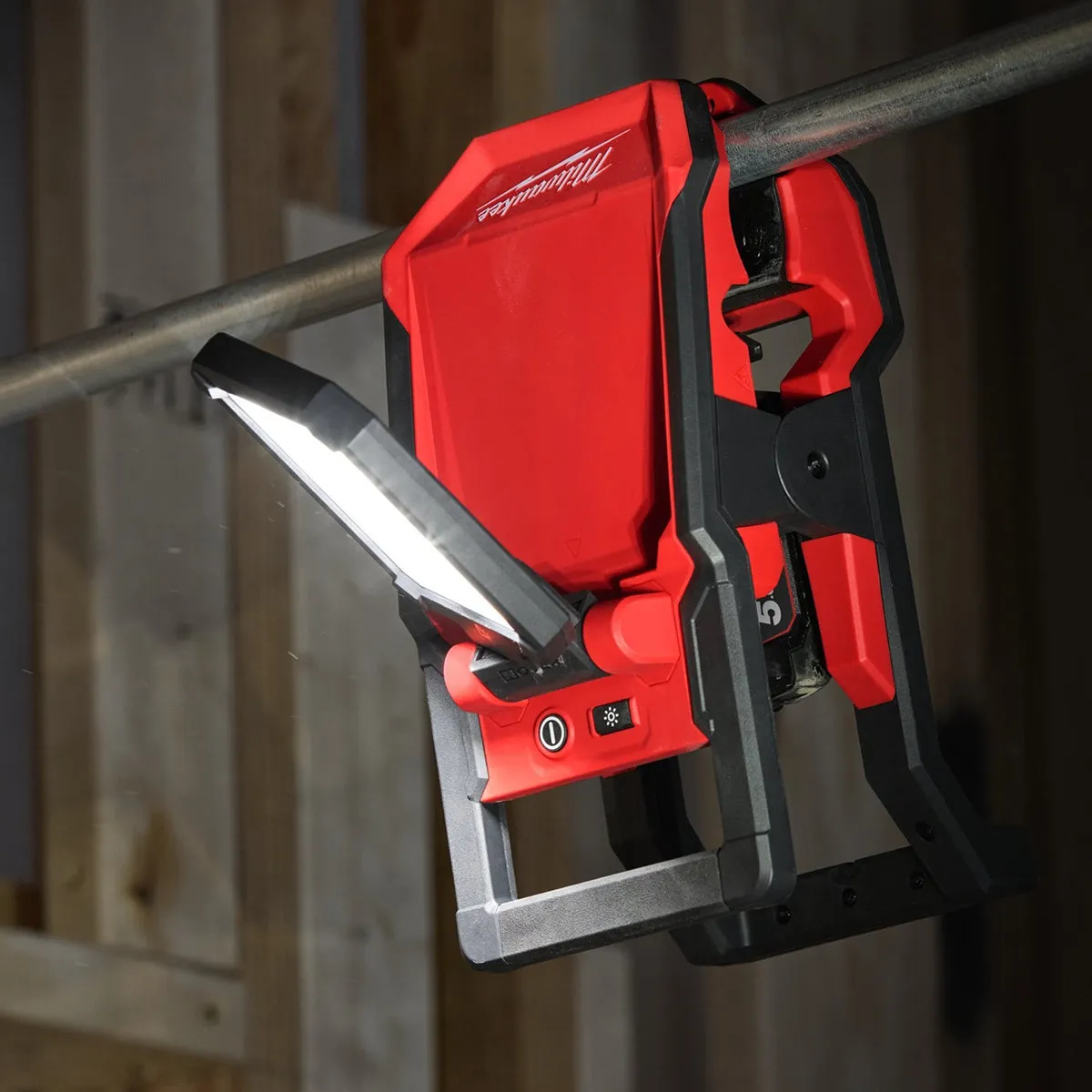 Milwaukee M18PAL2-0 18V Pivoting Area Light Body Only 4933493547