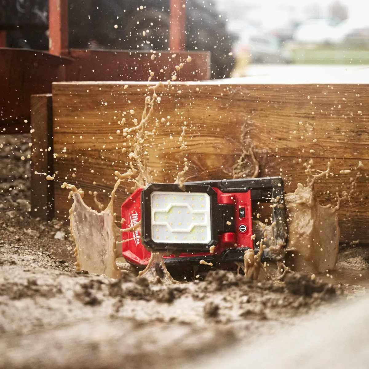 Milwaukee M18PAL2-0 18V Pivoting Area Light Body Only 4933493547