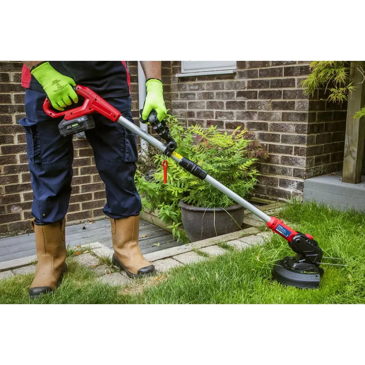 Sealey CS20VCOMBO4 Strimmer Cordless 20V with 1 x 4Ah Battery & Charger
