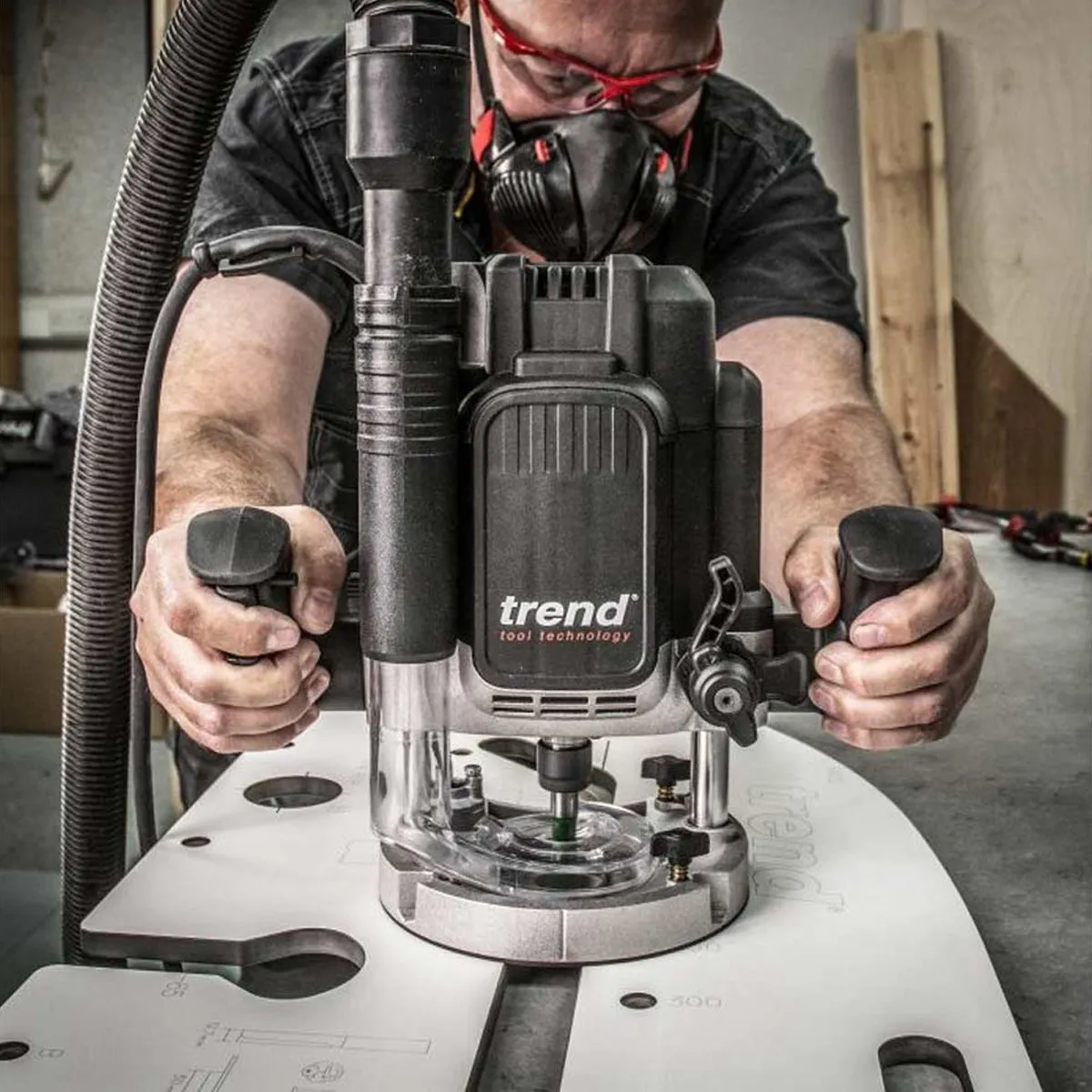 Trend T12ELK 1/2 Variable Speed Plunge Router 2100W 110V With 12 Piece Set