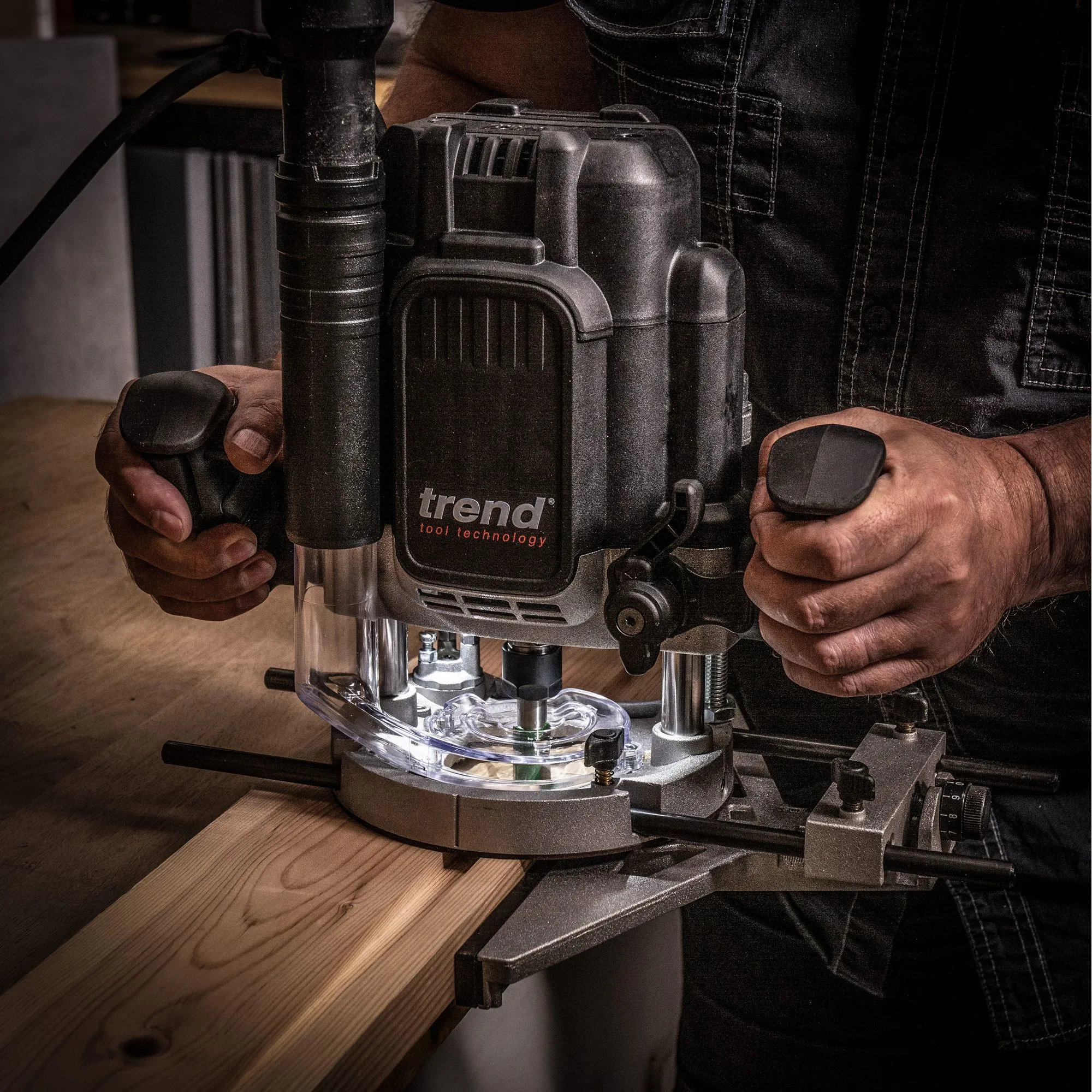 Trend T12ELK 1/2 Variable Speed Plunge Router 2100W 110V With 12 Piece Set