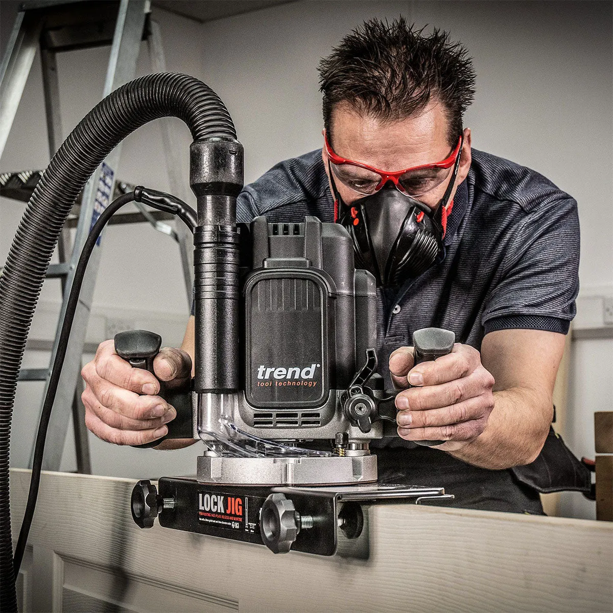 Trend T14EK 1/2in Dual Mode Plunge Router 240V/2300W with Carry Case