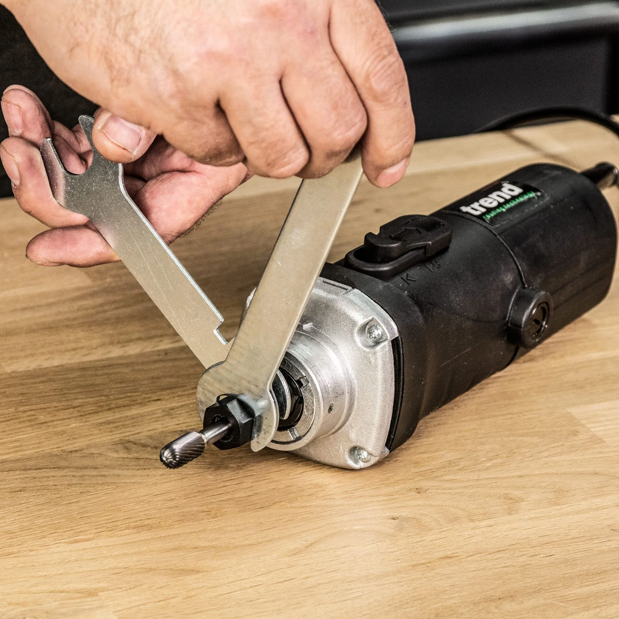 Trend T4EK 1/4 Variable Speed Router 230V c/w Kitbox