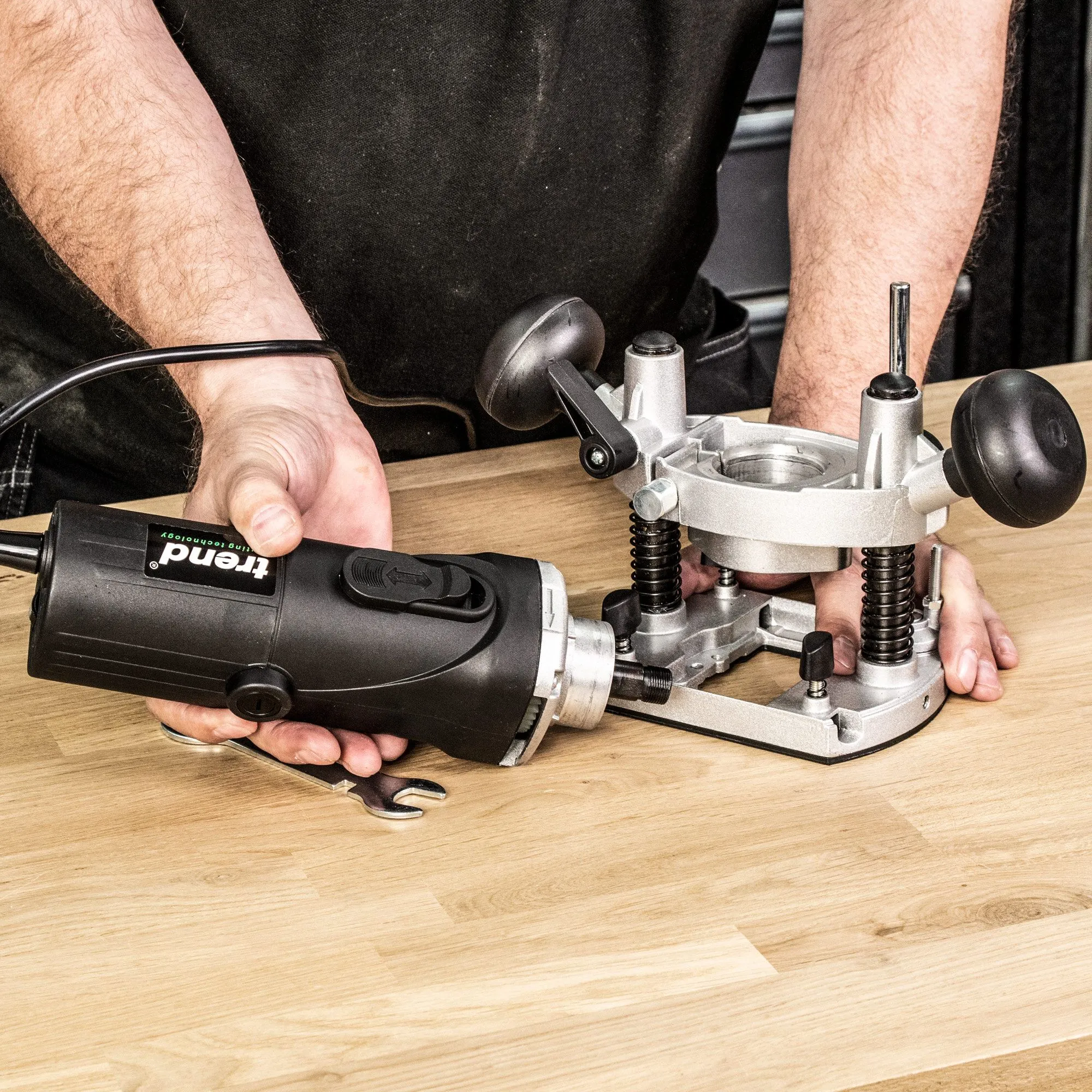 Trend T4EK 1/4 Variable Speed Router 230V c/w Kitbox